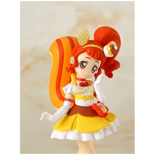 キラキラプリキュアアラモード キューティーフィギュア キュアカスタード